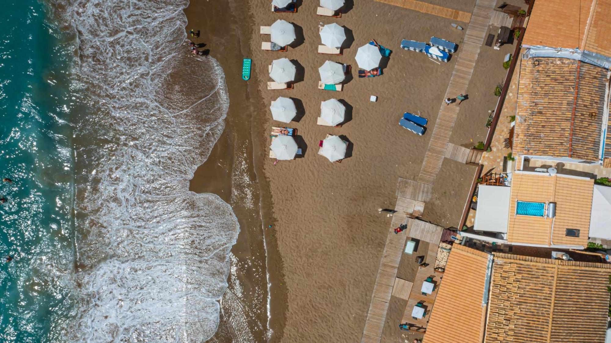 Elena's Seaside & *