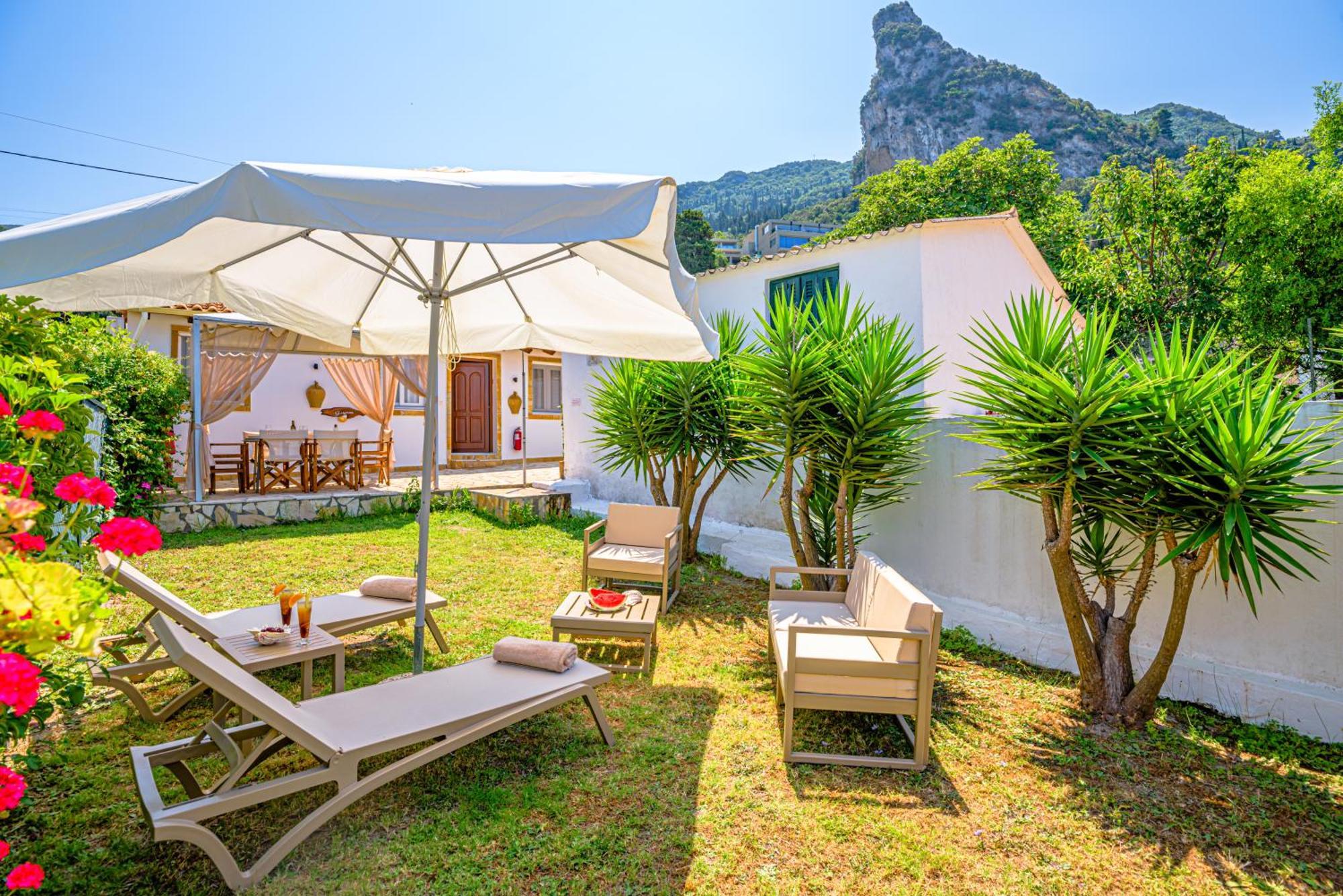 Elena's Seaside & Apartment Agios Gordios (Corfu)