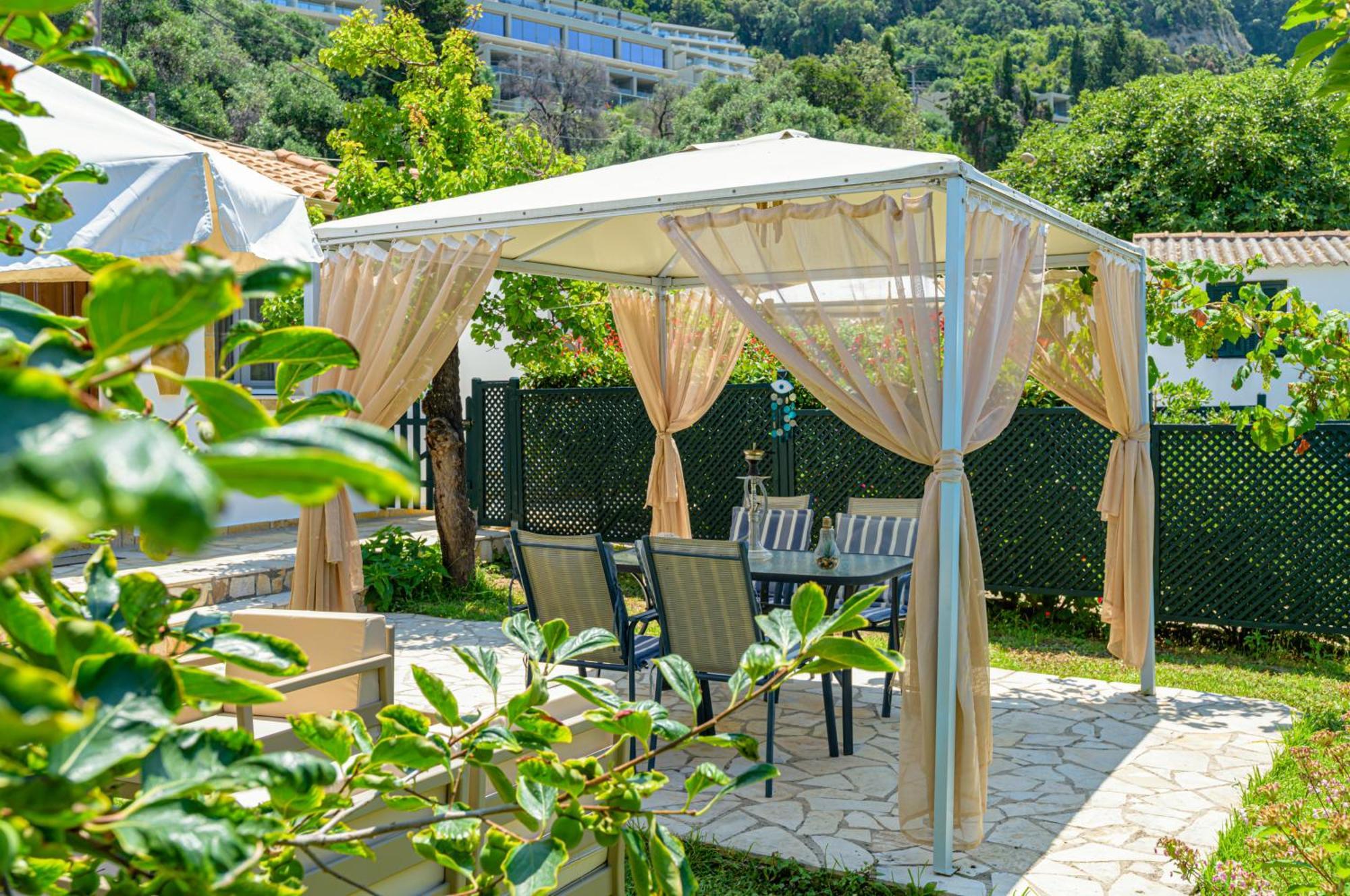 Elena's Seaside & * Agios Gordios (Corfu)