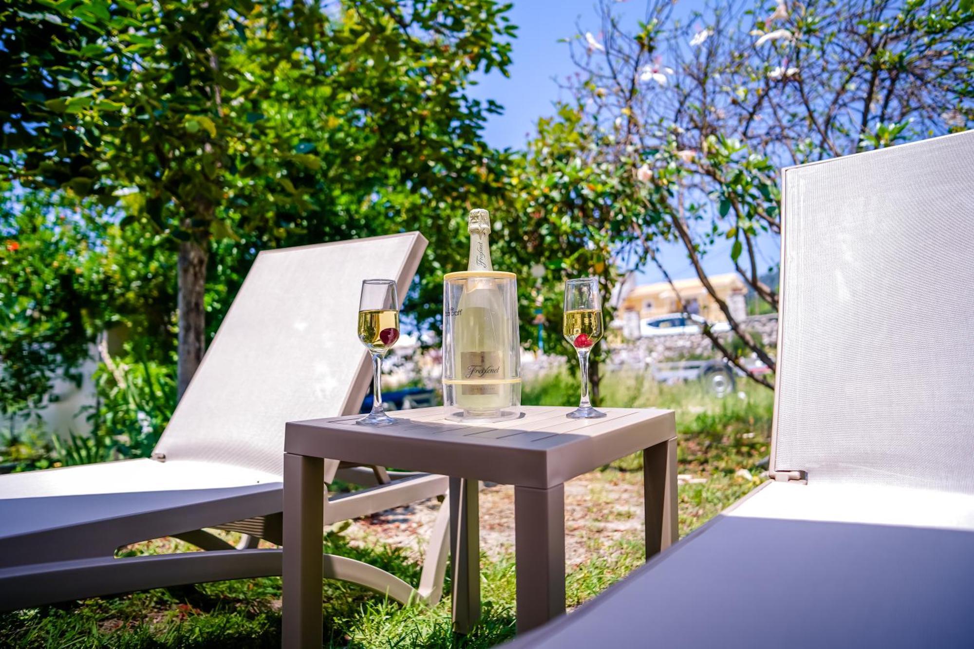 Elena's Seaside & Apartment Agios Gordios (Corfu)