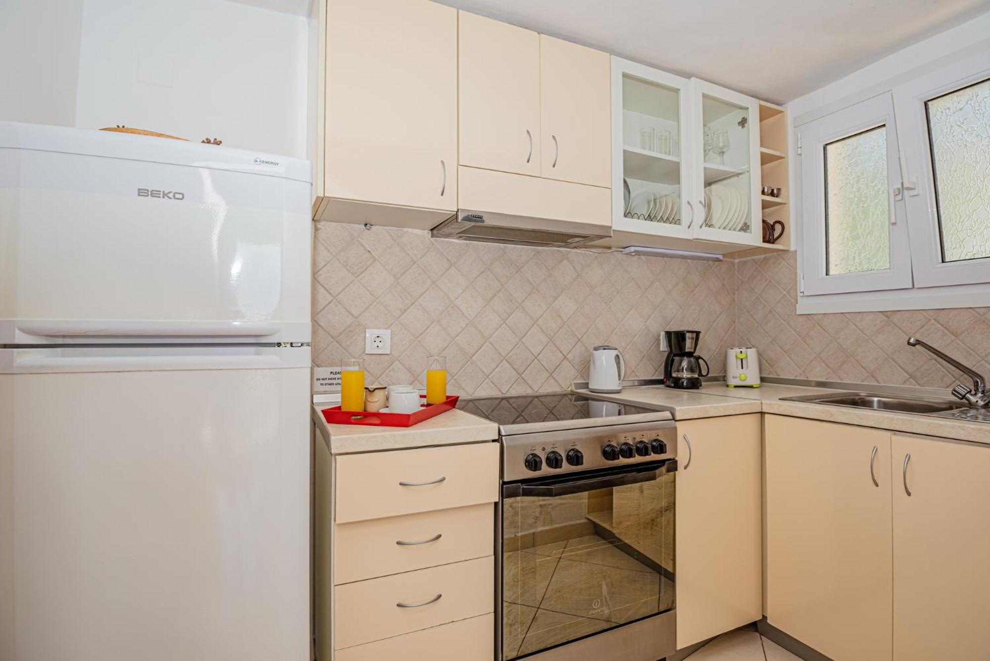 Elena's Seaside & Apartment Agios Gordios (Corfu)